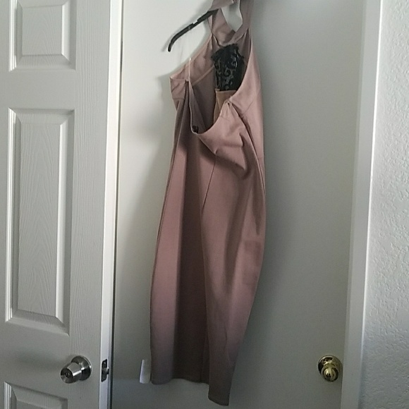 Dress - Picture 2 of 2